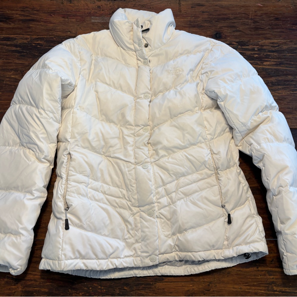 Women’s vintage the north face nupste down puffer jacket white large